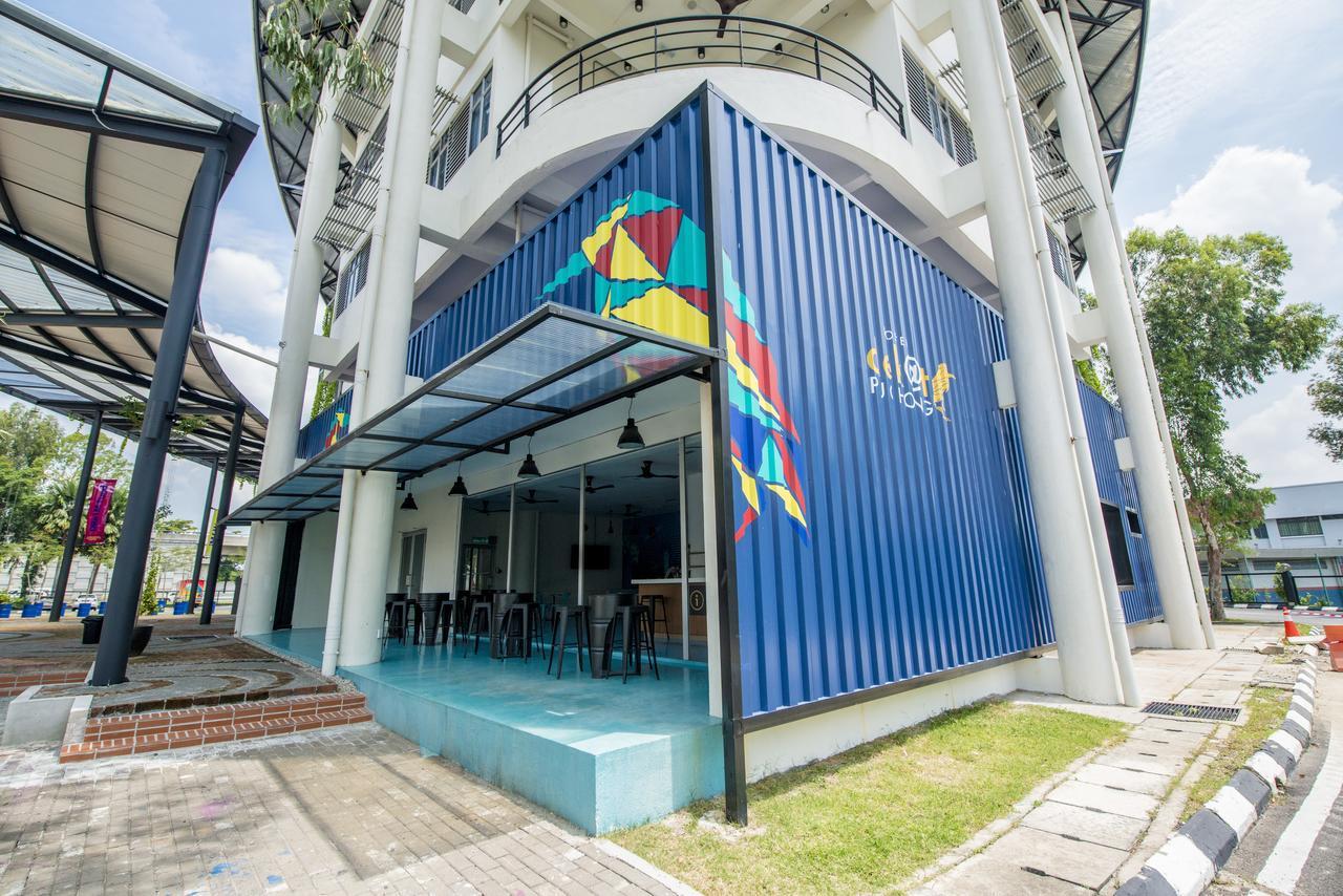 Im4U Hostel, Dek@T Puchong Exterior photo
